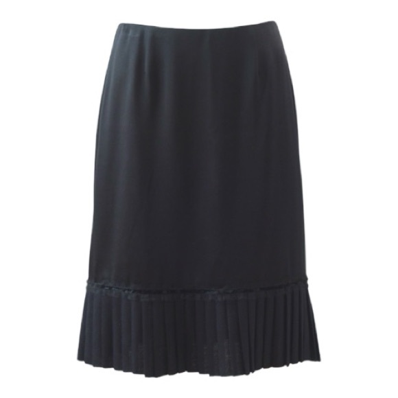 St. John Dresses & Skirts - St. John Evening Silk Satin Black Skirt With Pleated Flounce Hemline size 8